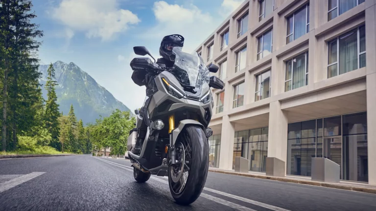X-ADV 2025