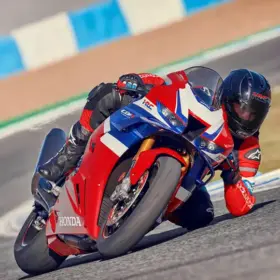 Honda CBR1000RR-R Fireblade SP 2026 – Bild 3